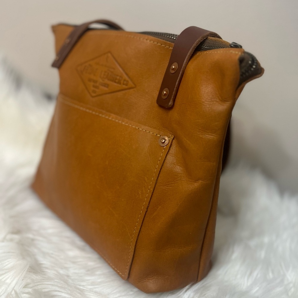 Elegant Tan Leather Tote Bag - image 13